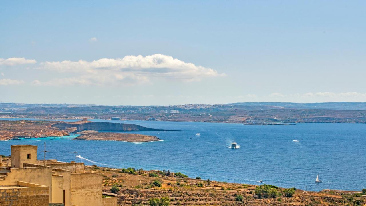 Ta' Dun Martin And Taz-Zija Bed And Breakfast Nadur Bagian luar foto