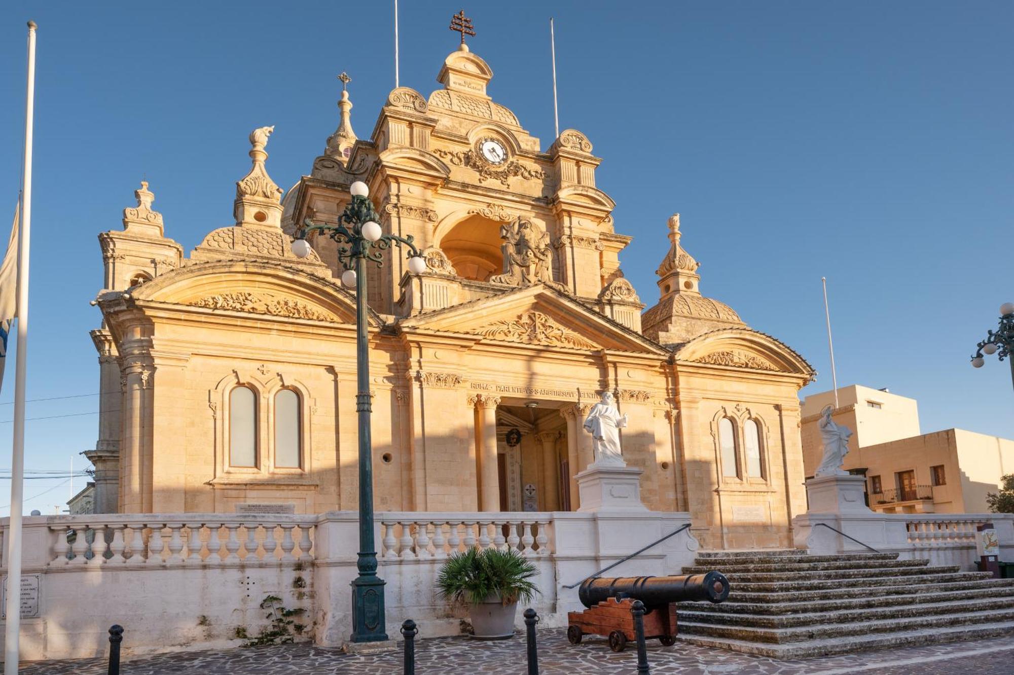 Ta' Dun Martin And Taz-Zija Bed And Breakfast Nadur Bagian luar foto